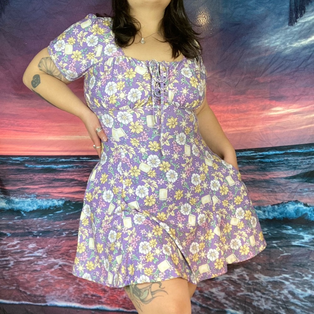 ✨super cute Disney Tangled milk maid dress✨